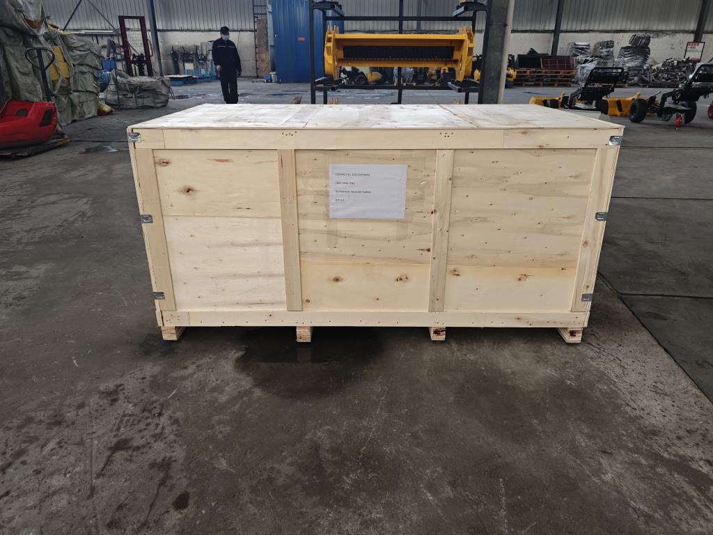 Lieferung einer ferngesteuerten Forstabdeckungsmaschine mit 75 PS Lieferung einer ferngesteuerten Forstabdeckungsmaschine mit 75 PS