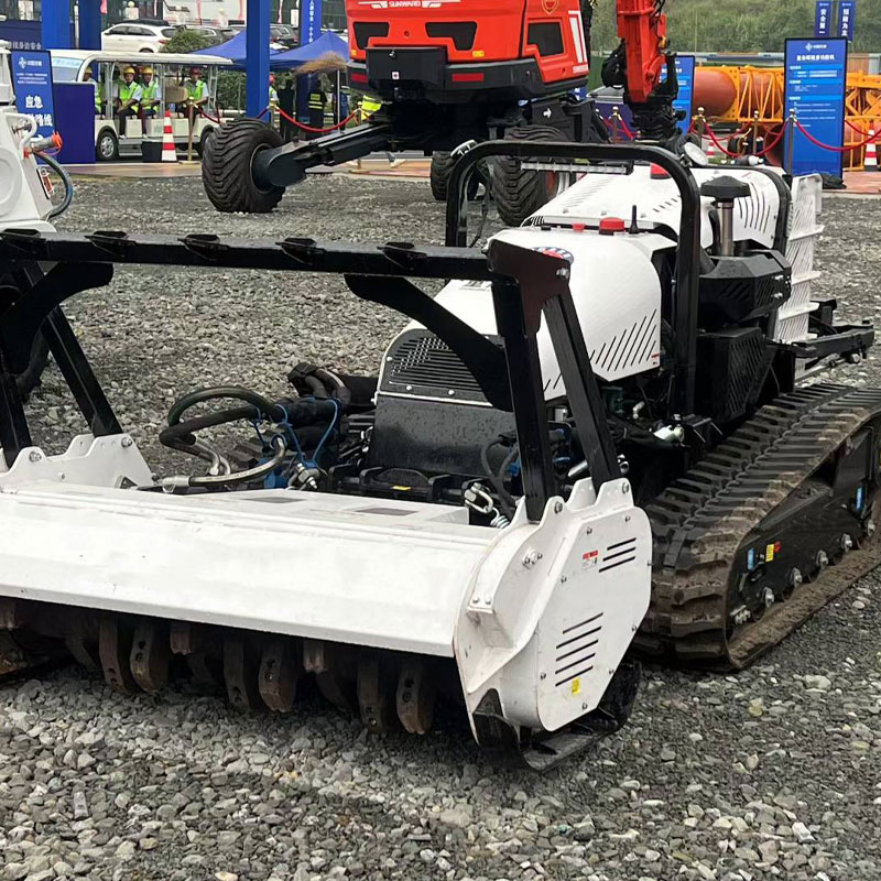 Дизельная гусеничная газонокосилка