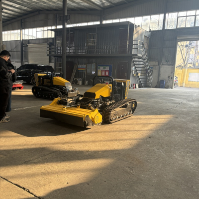 Cortadora de césped con control remoto para colinas