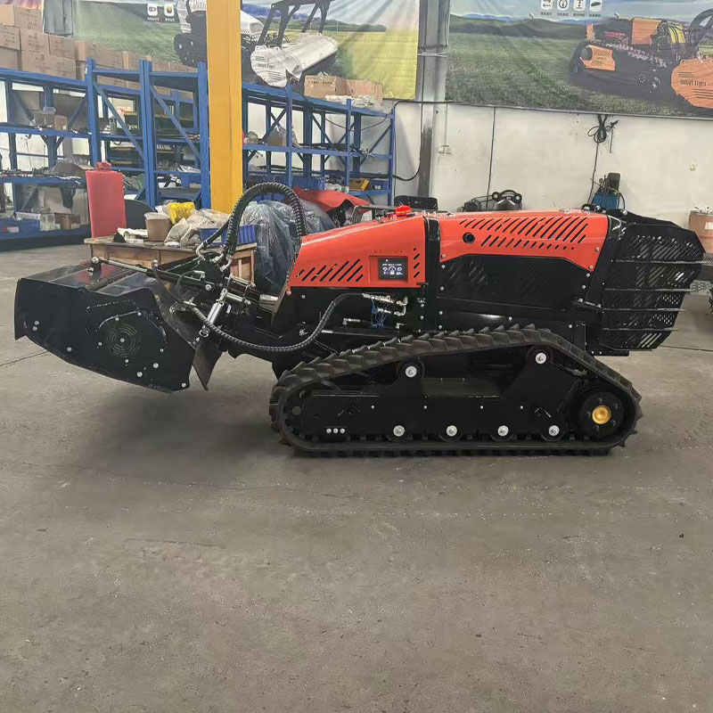 جزازة العشب التي يتم التحكم فيها عن بعد والمخصصة للعملاء الروس جزازة العشب التي يتم التحكم فيها عن بعد والمخصصة للعملاء الروس