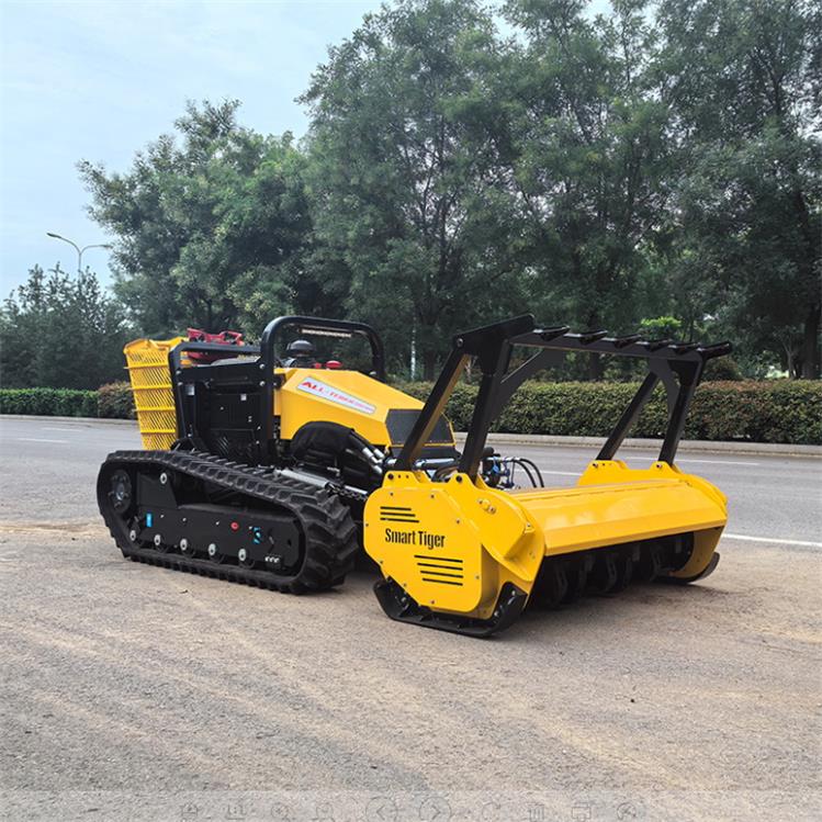 Tondeuse télécommandée pour collines