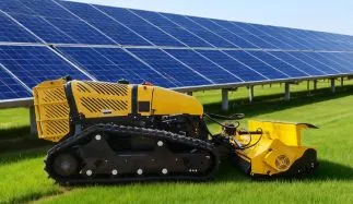 Concentrated Weed Control Campaign at Photovoltaic Power Stations: Technology Empowers Safety, Ecological O&M Drives Development