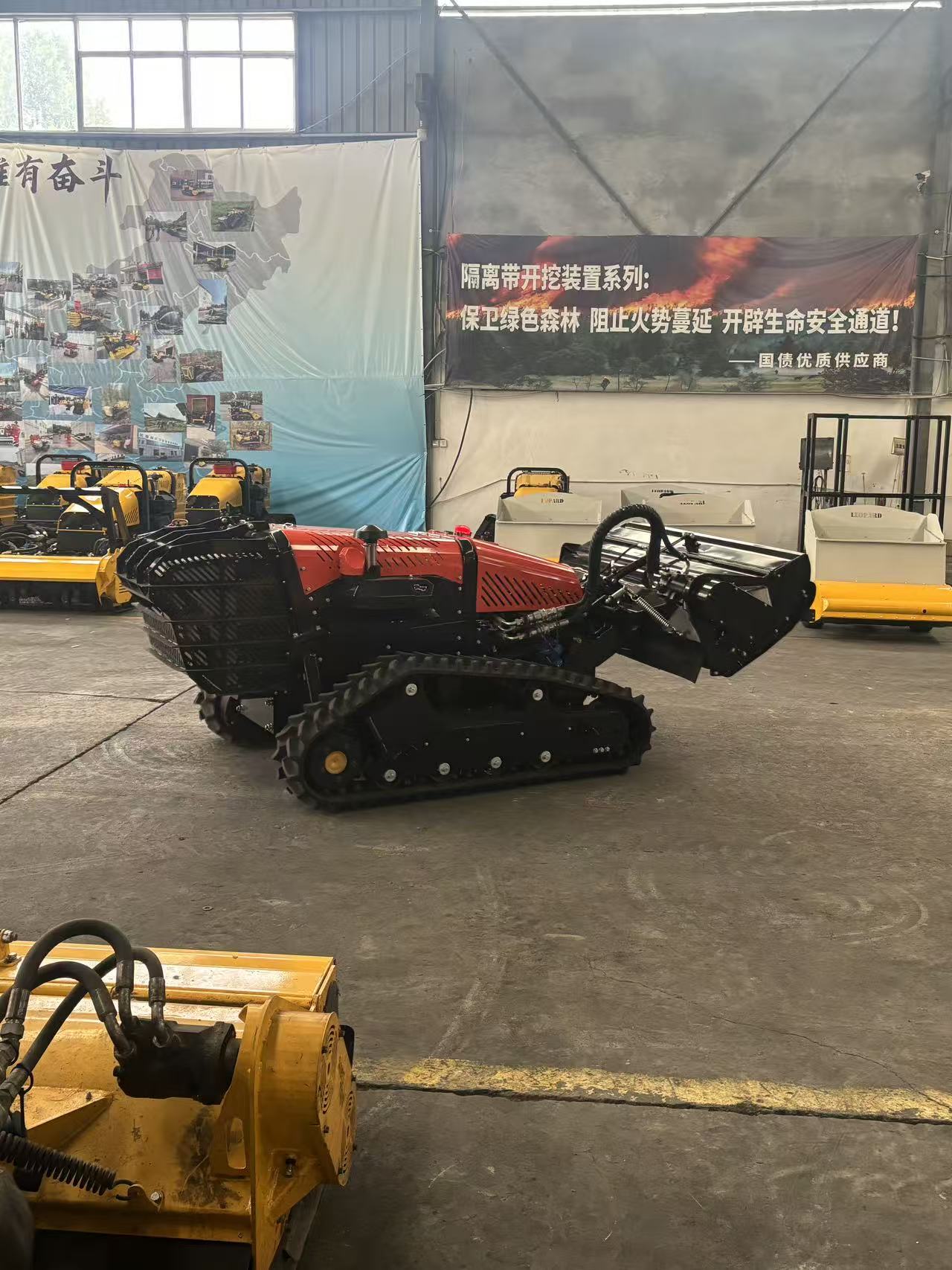 Wielofunkcyjny uchwyt na kosiarkę Wielofunkcyjny uchwyt na kosiarkę