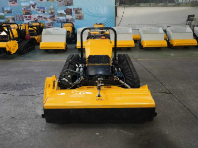 Zdalnie sterowana kosiarka do trawy